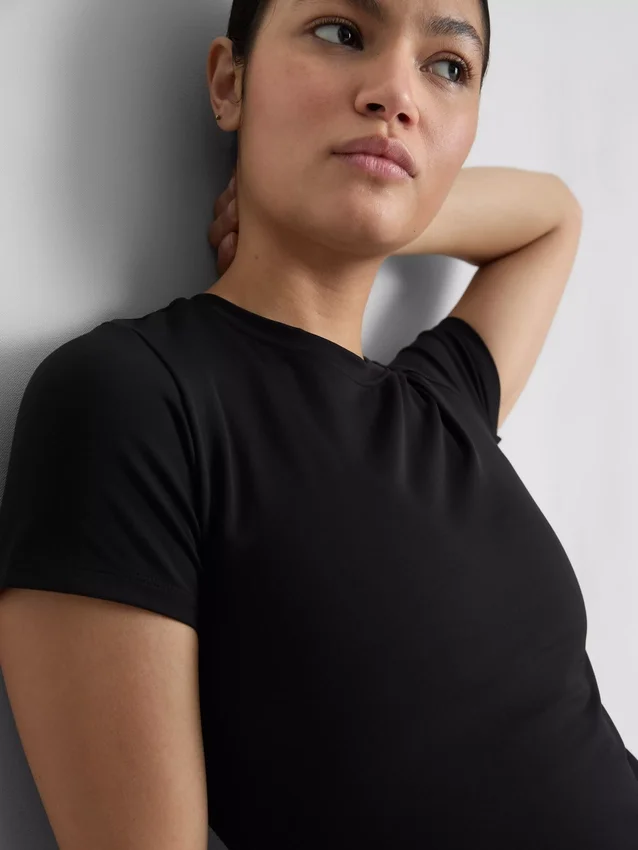 Camiseta ajustada y suave como la mantequilla