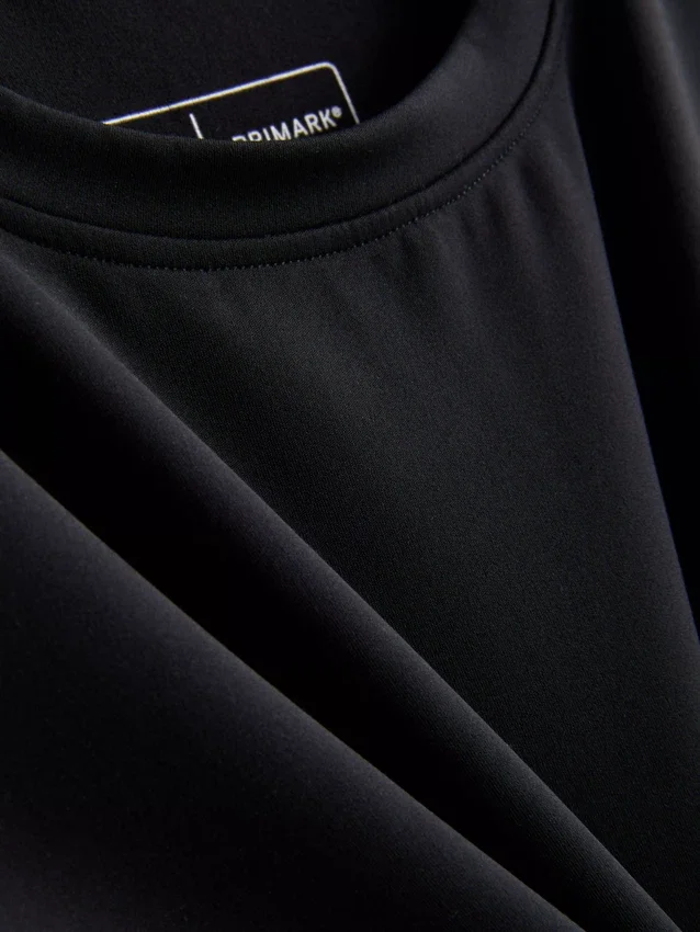 Camiseta ajustada y suave como la mantequilla