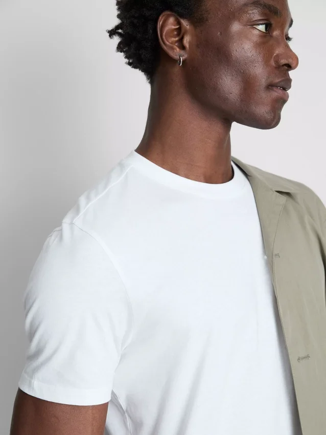 Camiseta blanca de corte regular