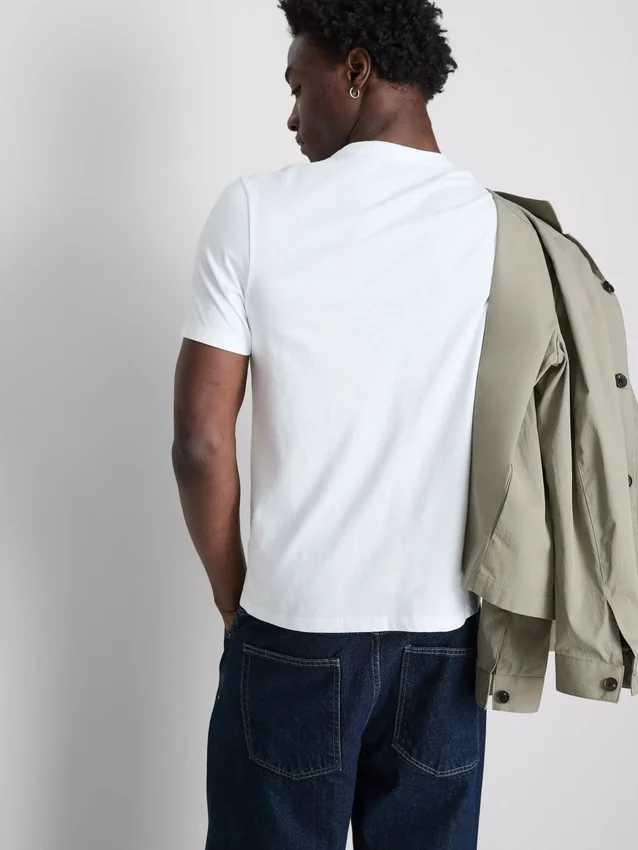 Camiseta blanca de corte regular