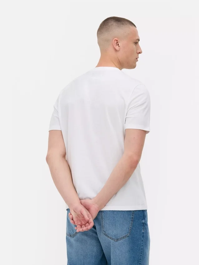 Camiseta básica de corte regular