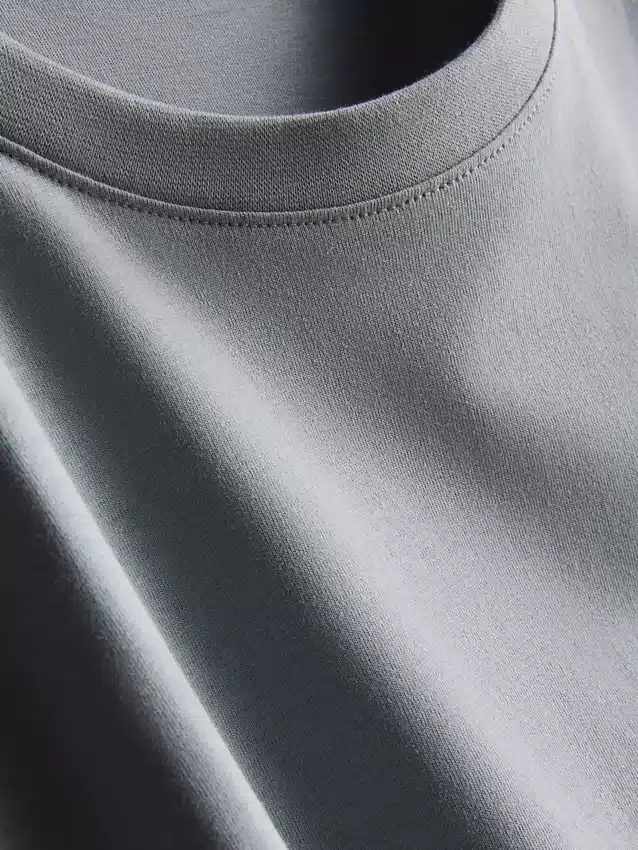 Camiseta básica de corte regular
