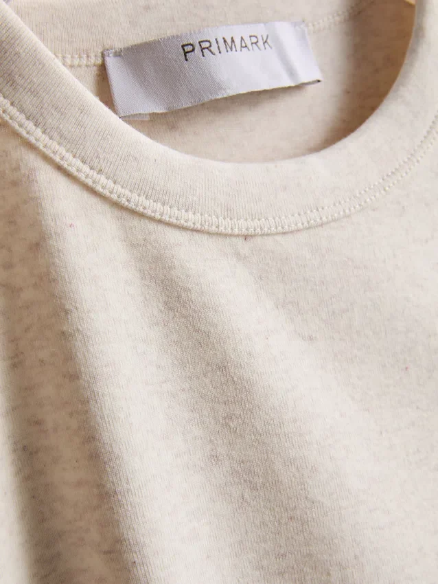 Camiseta básica para bebé con alto contenido de algodón