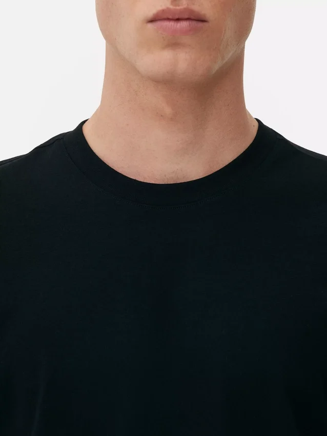 Camiseta clásica de cuello redondo