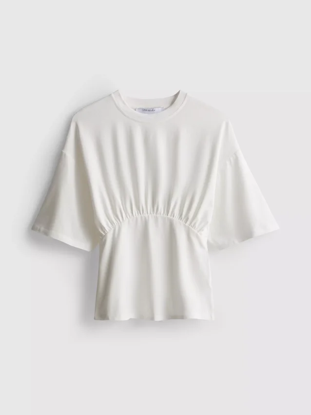 Camiseta con corte imperio