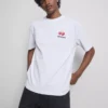 Camiseta con diseño de cerezas