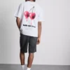 Camiseta con diseño de cerezas