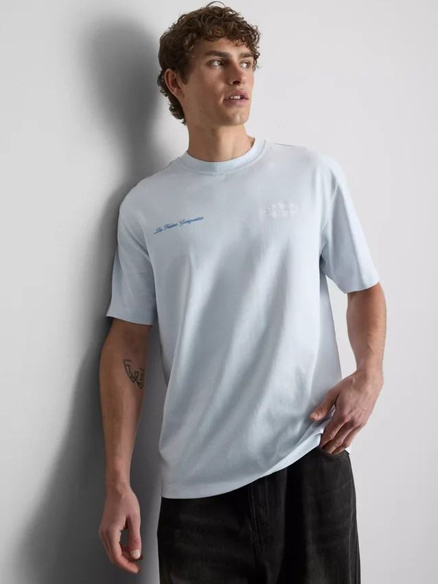 Camiseta con diseño de frutas