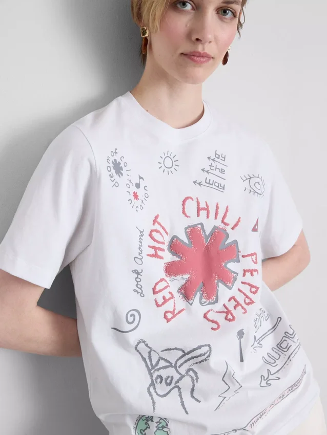 Camiseta con diseño de Red Hot Chili Peppers