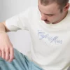 Camiseta con diseño gráfico