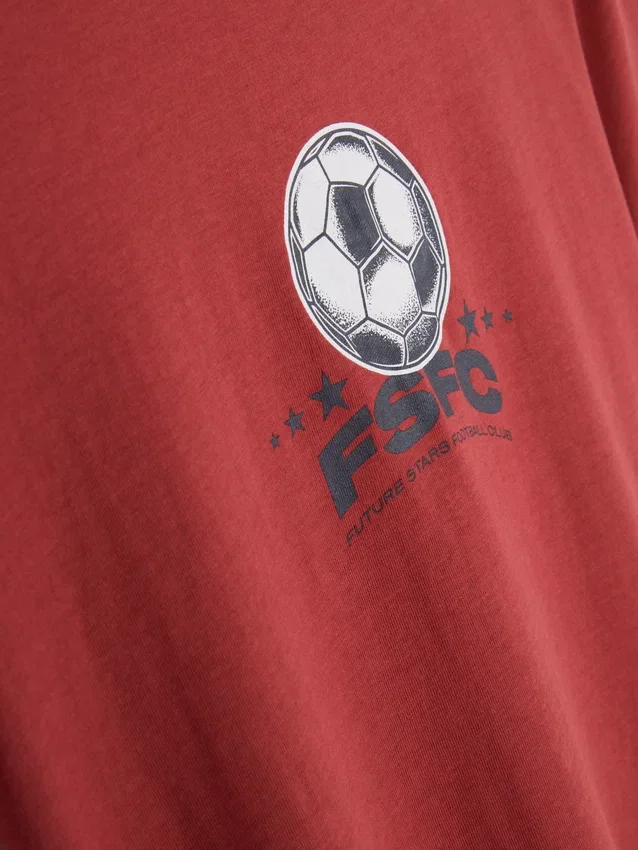 Camiseta con diseño gráfico