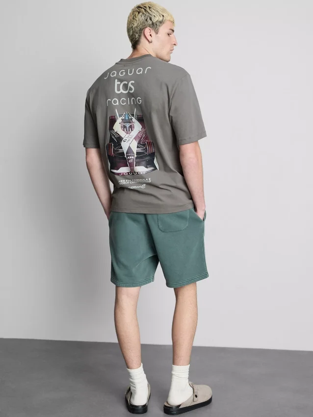 Camiseta con diseño gráfico de carreras de Jaguar TCS