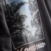 Camiseta con diseño gráfico de Kameoka