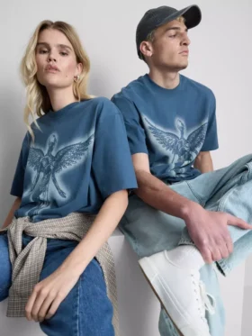 Camiseta con diseño gráfico de Nirvana Angel