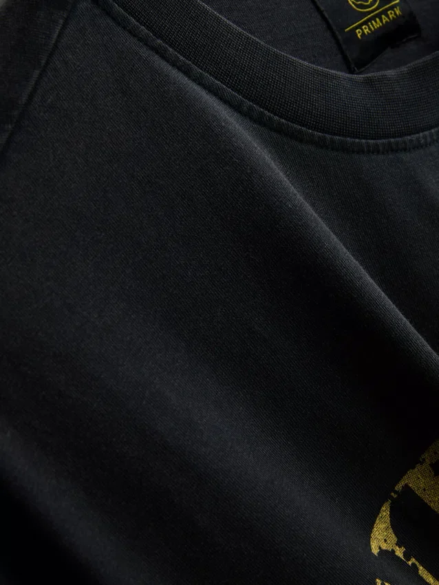 Camiseta con diseño gráfico de Nirvana Angel