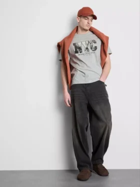 Camiseta con diseño gráfico de Nueva York