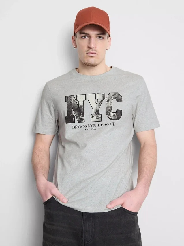Camiseta con diseño gráfico de Nueva York