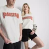 Camiseta con diseño gráfico de Pantera