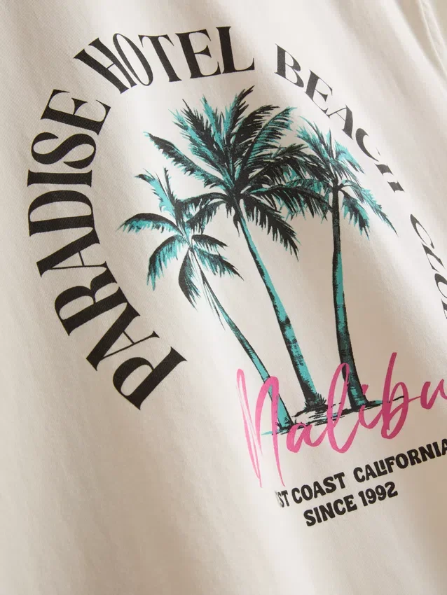Camiseta con diseño gráfico «Paradise Beach»