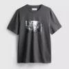 Camiseta con diseño urbano de Tokio