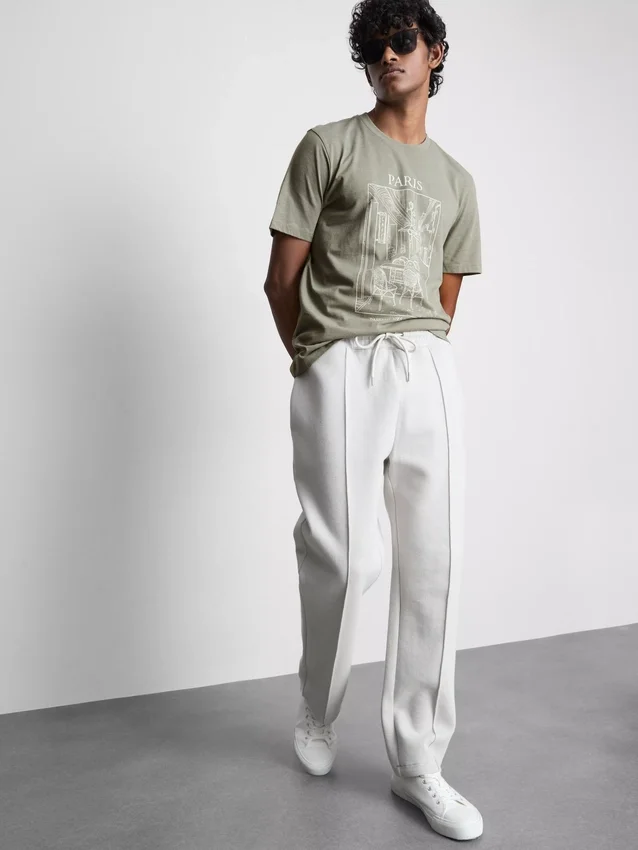 Camiseta con estampado de París