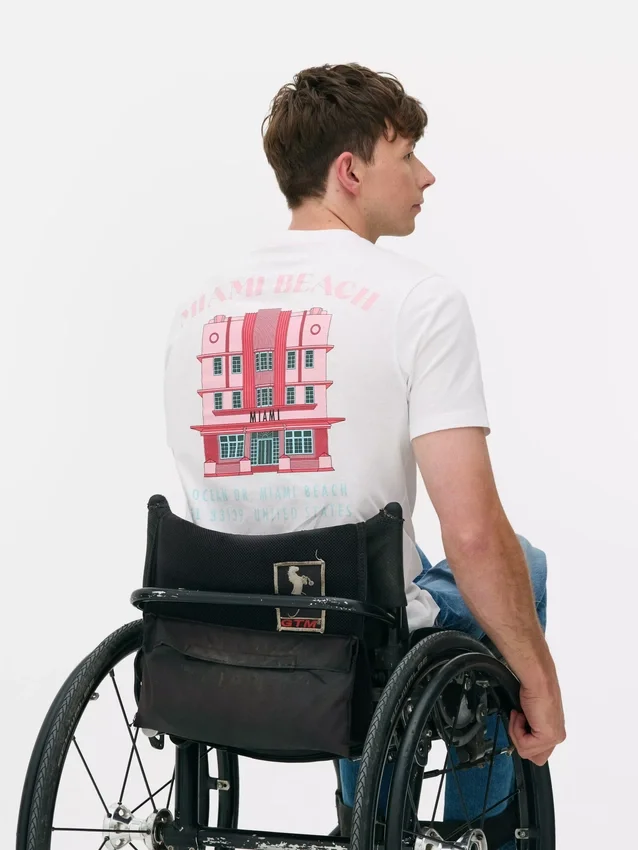 Camiseta con ilustraciones de casas en Miami Beach
