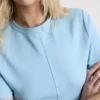 Camiseta cuadrada con detalles en las costuras, con alto contenido de algodón