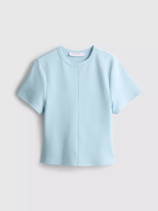 Camiseta cuadrada con detalles en las costuras, con alto contenido de algodón