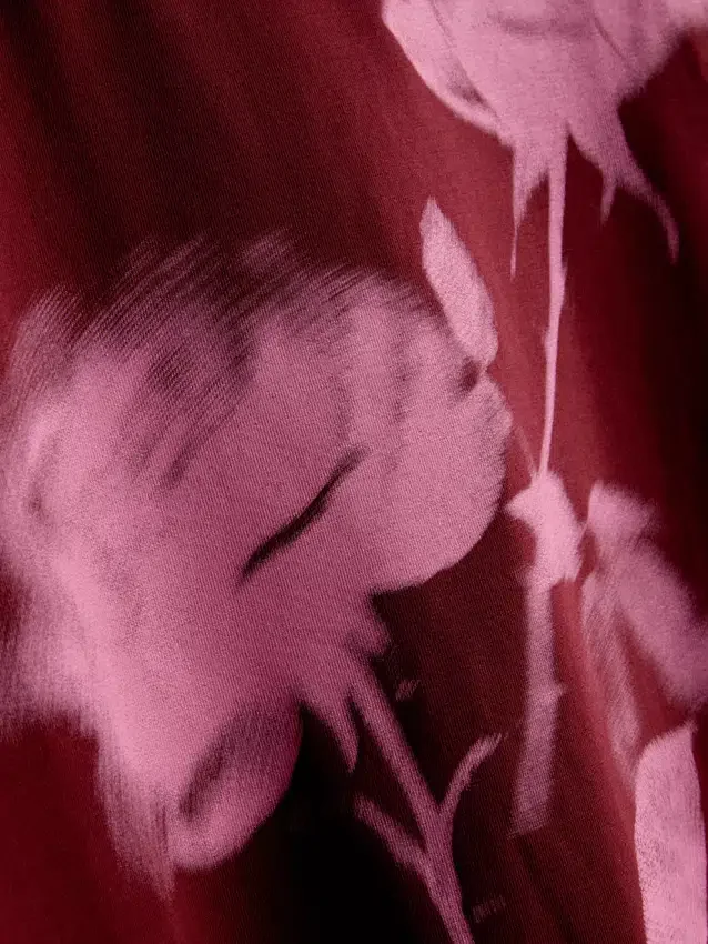 Camiseta de algodón con estampado floral