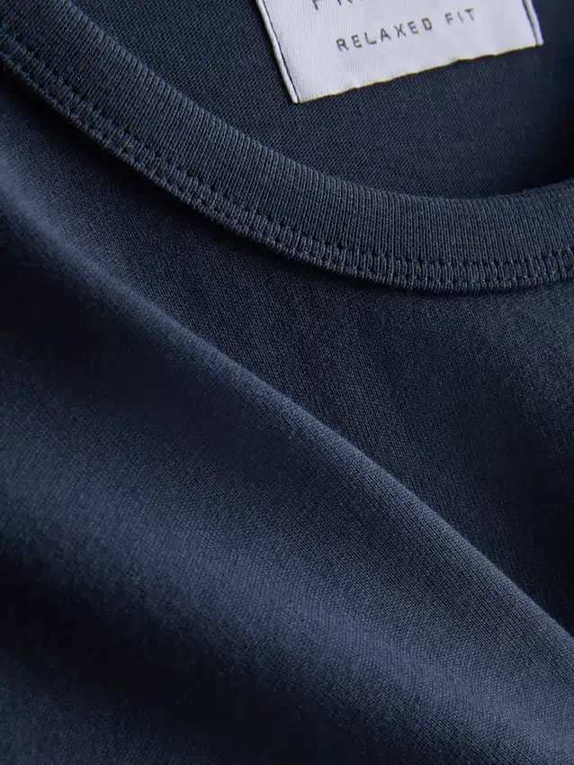 Camiseta de algodón de corte holgado