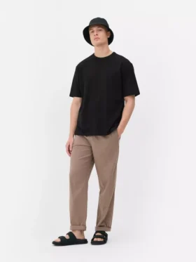 Camiseta de algodón de corte holgado con cuello ribeteado