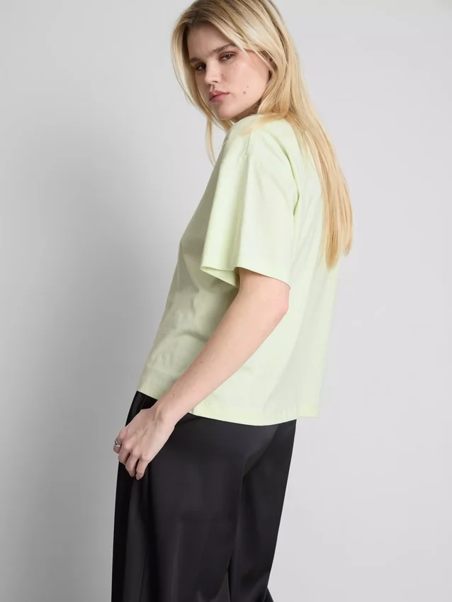 Camiseta de algodón de corte recto con cuello redondo