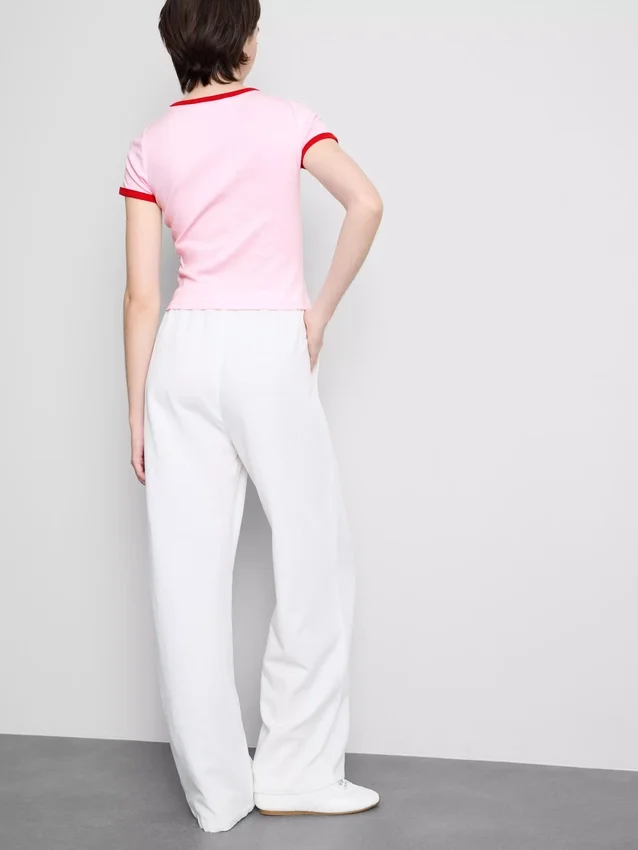 Camiseta de bebé de algodón estampada con cuello anillado