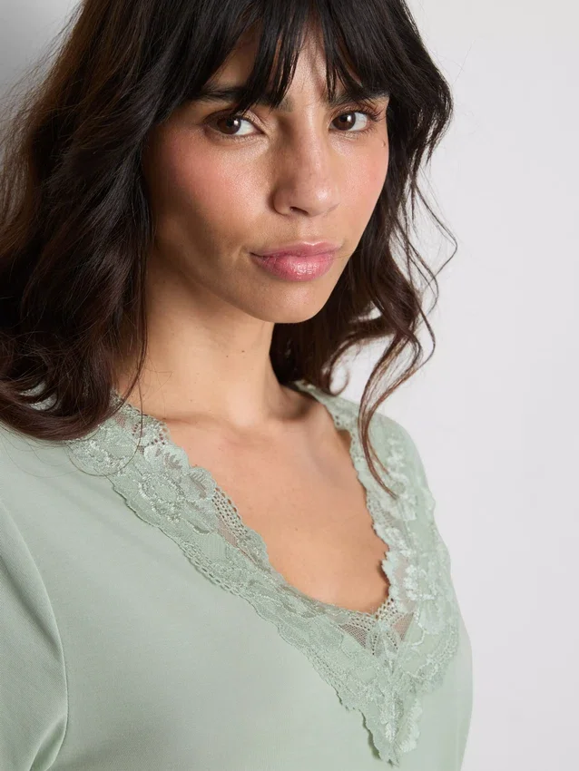 Camiseta de dormir holgada con alto contenido de modal