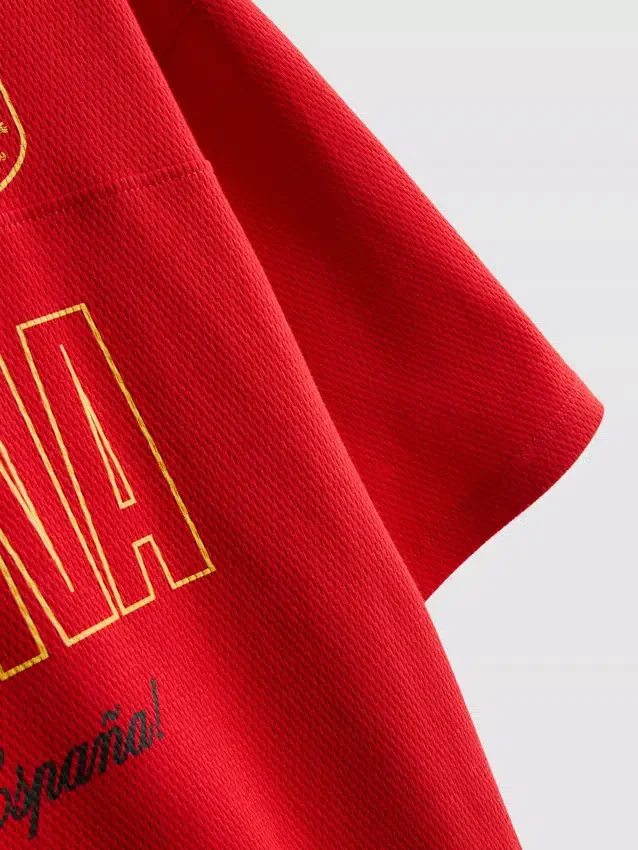 Camiseta de fútbol con diseño de España