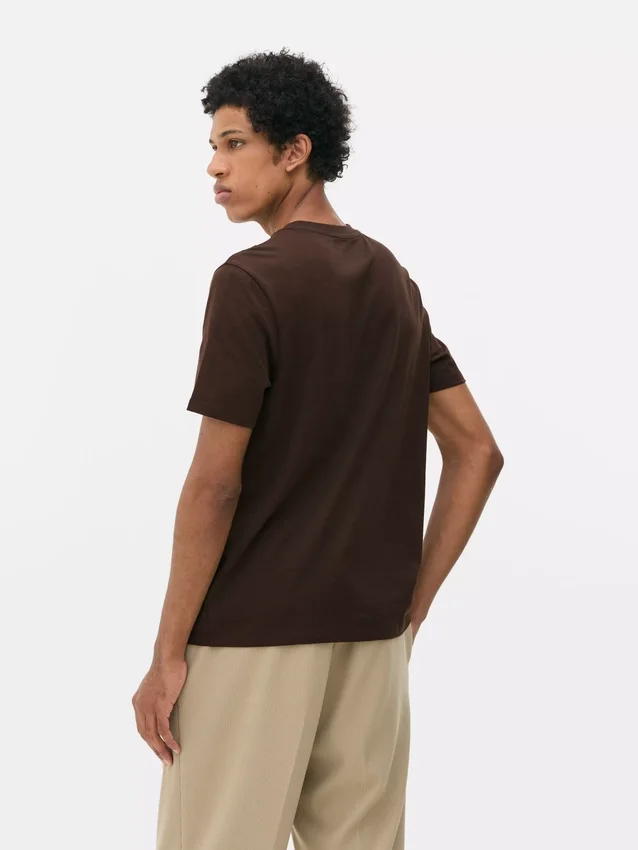 Camiseta de manga corta con diseño de rueda de auto