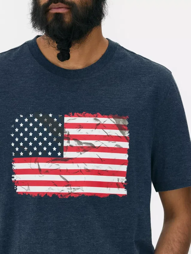 Camiseta de manga corta con la bandera estadounidense