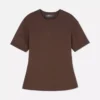 Camiseta de peso pesado con corte entallado