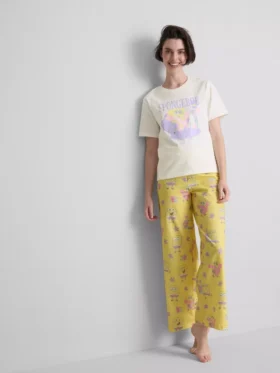 Camiseta de pijama con diseño gráfico de Bob Esponja