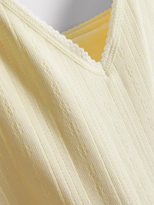 Camiseta de pijamas con punto calado
