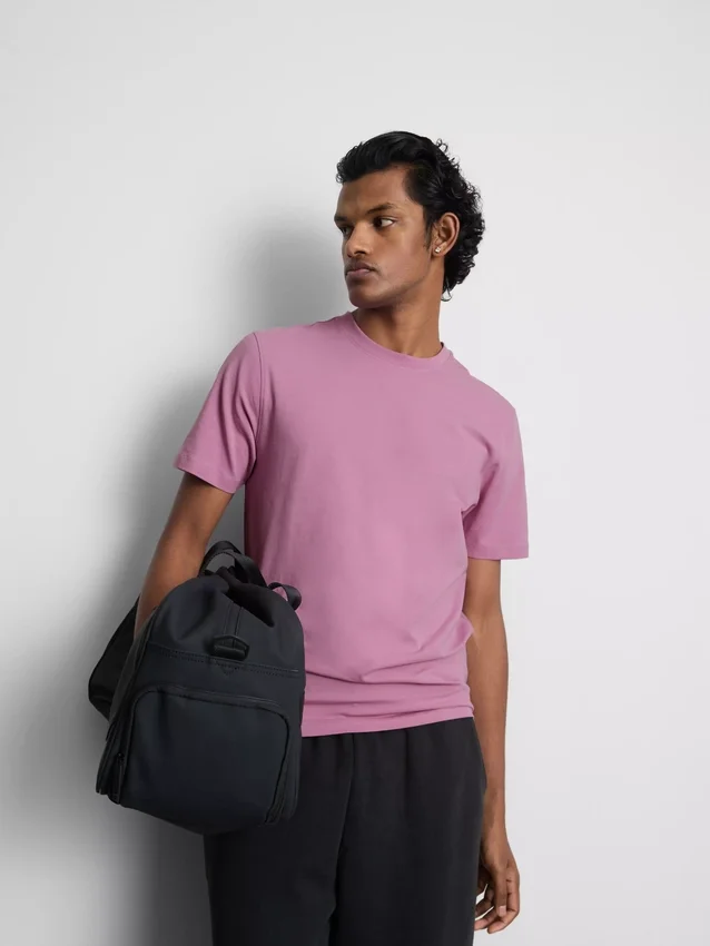 Camiseta elástica de corte ajustado