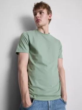Camiseta elástica de corte ajustado