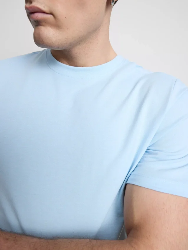 Camiseta elástica de corte ajustado