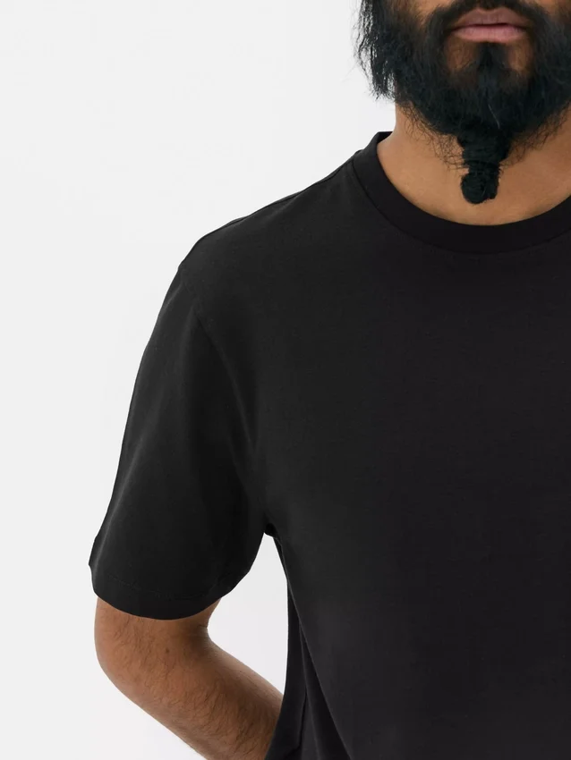 Camiseta elástica de corte ajustado