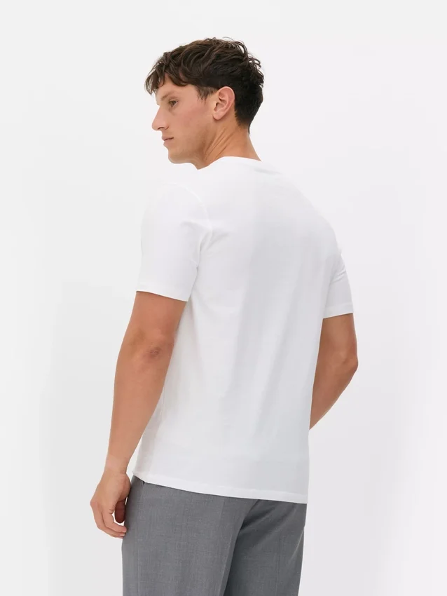Camiseta elástica de corte ajustado