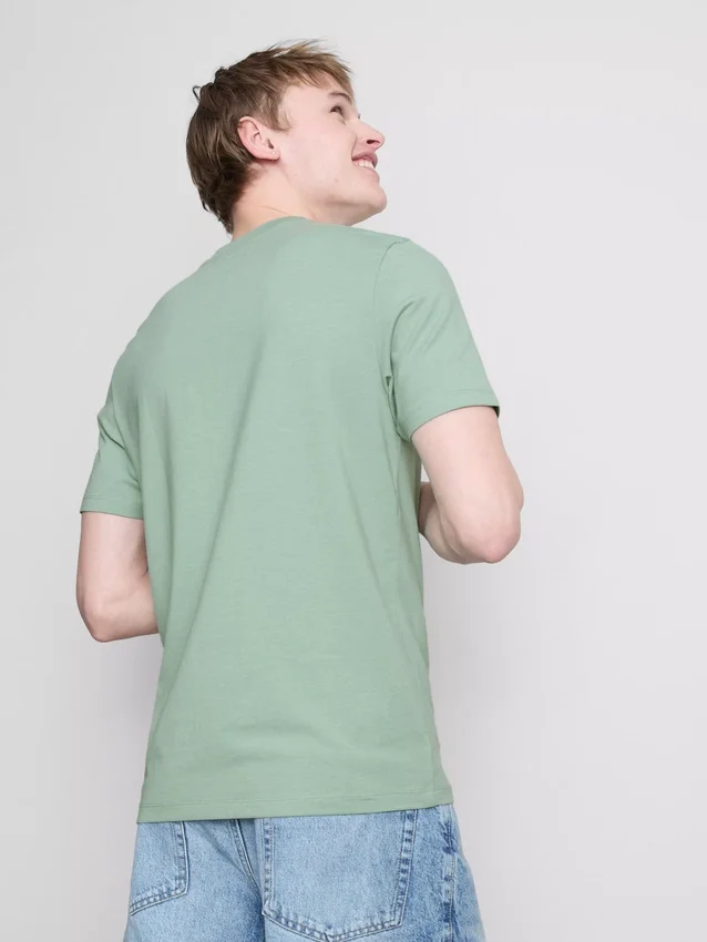Camiseta elástica de corte ajustado
