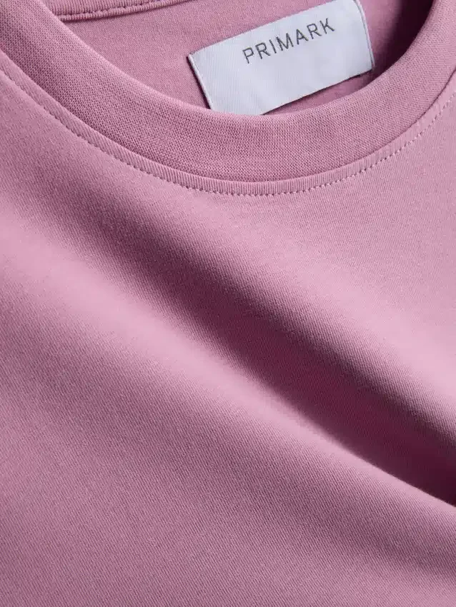 Camiseta elástica de corte ajustado