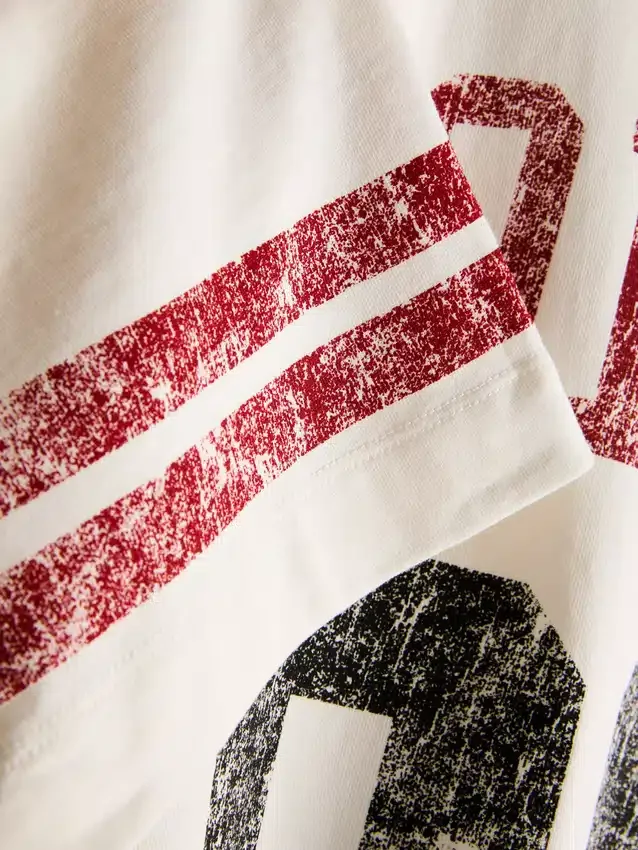 Camiseta gráfica desgastada de manga corta «Tokyo»