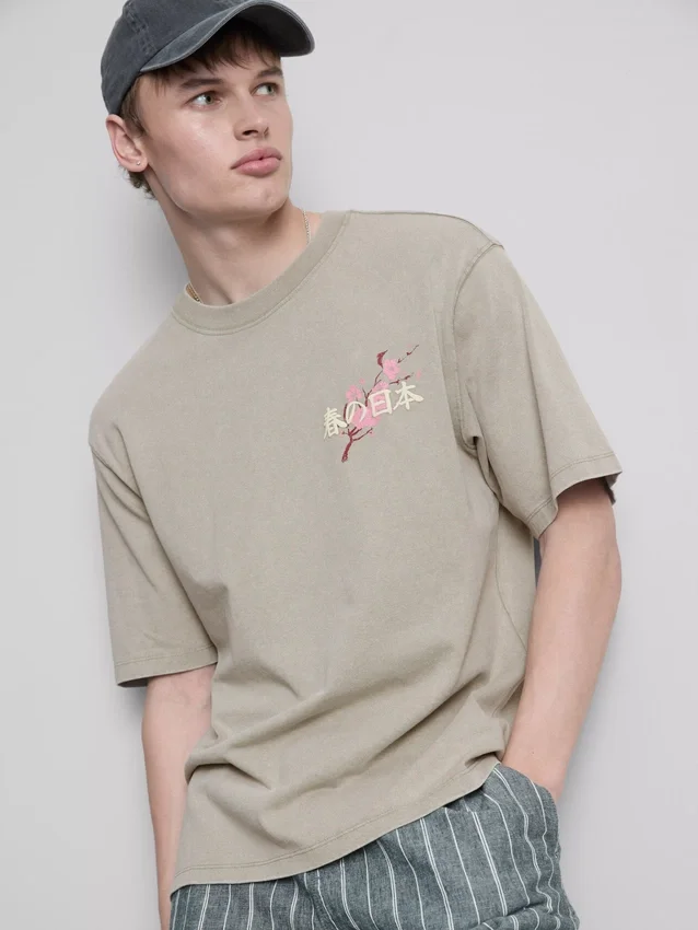 Camiseta gráfica lavada de Japón