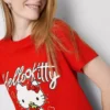 Camiseta holgada de algodón Hello Kitty con estampado de fresas